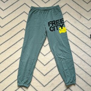 Free City Women’s sweatpants
